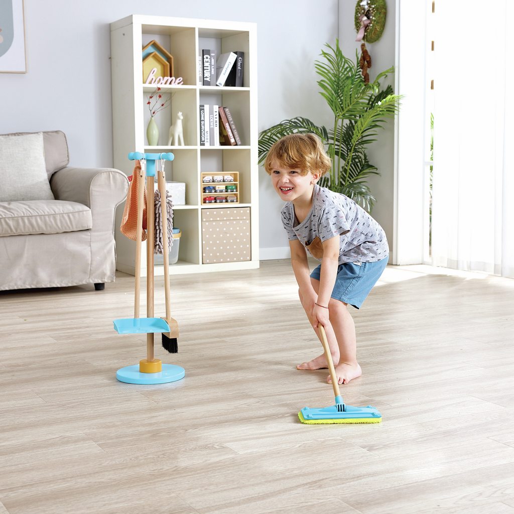 Juego De Limpieza Con Escoba - Hape - Juego Simbolico - Imagen 4